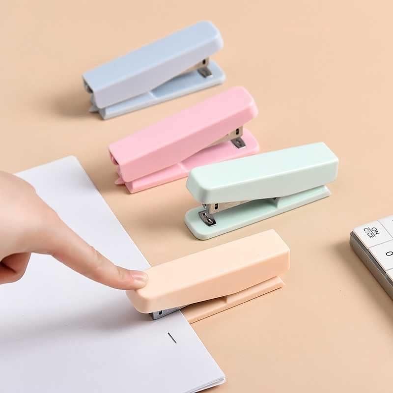 Trexd Solid Color Portable Mini Stapler Set cu 1000 Staples Stationery Office Instrumente de legare